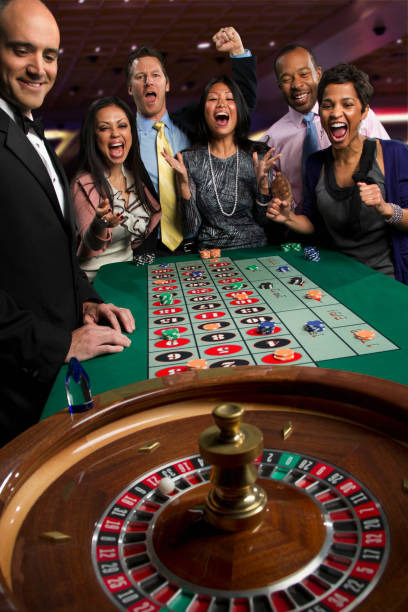 Fortune Mouse game interface on mobile showing spinning reel and multiplier display